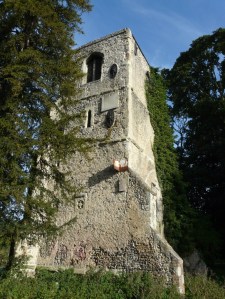 Thundridge_old_church150911_