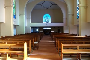 welwyn_garden_city_our-lady_queen-of-apostles221216_13