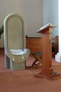 welwyn_garden_city_our-lady_queen-of-apostles221216_36