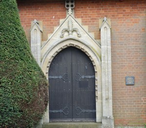 hoddesden_cemetery_chapel300415_