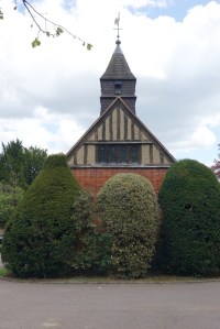 hoddesdon_cemetery_chapel300415_
