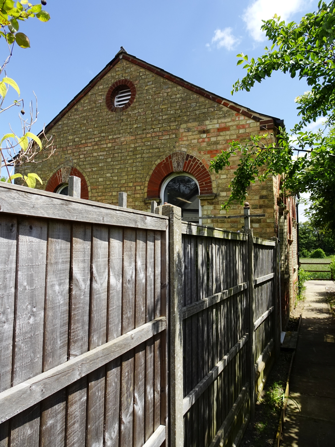 Wesleyan Chapel (Former), Hexton now Garden Divas « Hertfordshire ...